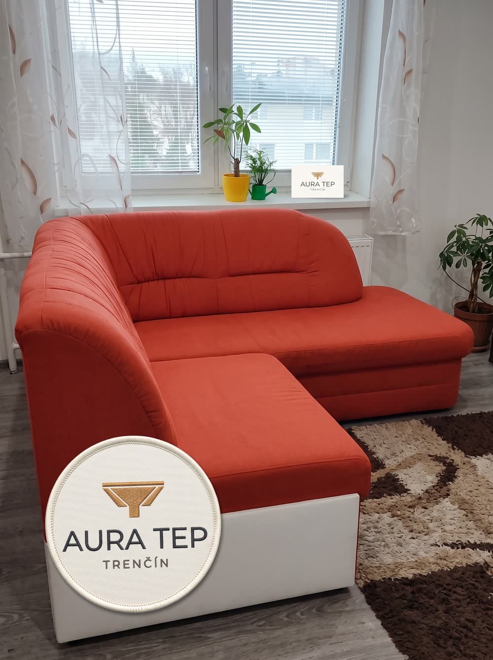 Vyčistená rohová sedačka po tepovaní — AURA TEP Trenčín